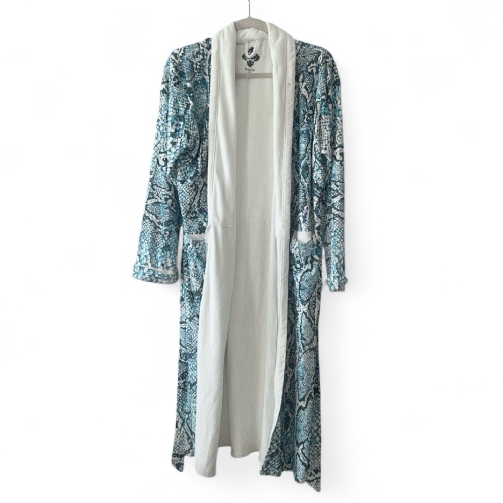 Wrap Up by VP‎ Savannah Luxury Microfiber Blue Reptile Snake Print Robe S/M